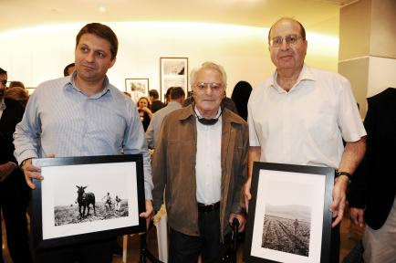 Temunot me-Hahistoria ha-Israelit, shel Yosef Kaner