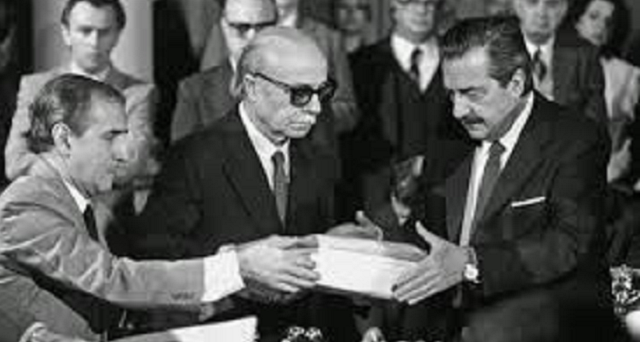 Mesa redonda: “A 30 años del Nunca Más” (Facultad de Derecho UBA, Buenos Aires, 18/9/2014)