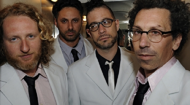 Los Jirafas quieren cerrarlo todo