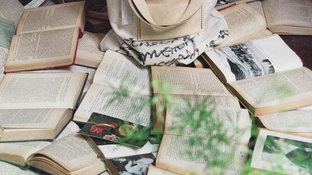 “Huellas”, de Ida Fink y a por la III edición del Club, con Javier Fernández y Romualdo Jiménez