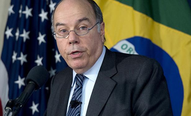 Brasil celebra el Año Nuevo mientras su Ministro de Exteriores habla en Líbano