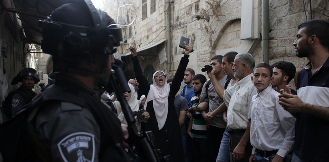 Abbas: una mano por delante y otra por detrás