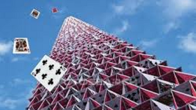 El castillo de naipes de la paz