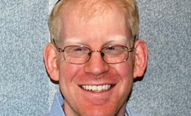 “Vi lebt zij dortn? (¿Cómo se vive allí?)”, de Zackary Sholem Berger