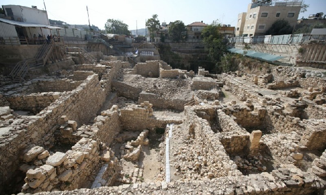 Nimtseá metsudát Jakra mitekufát ha-Jashmonaím