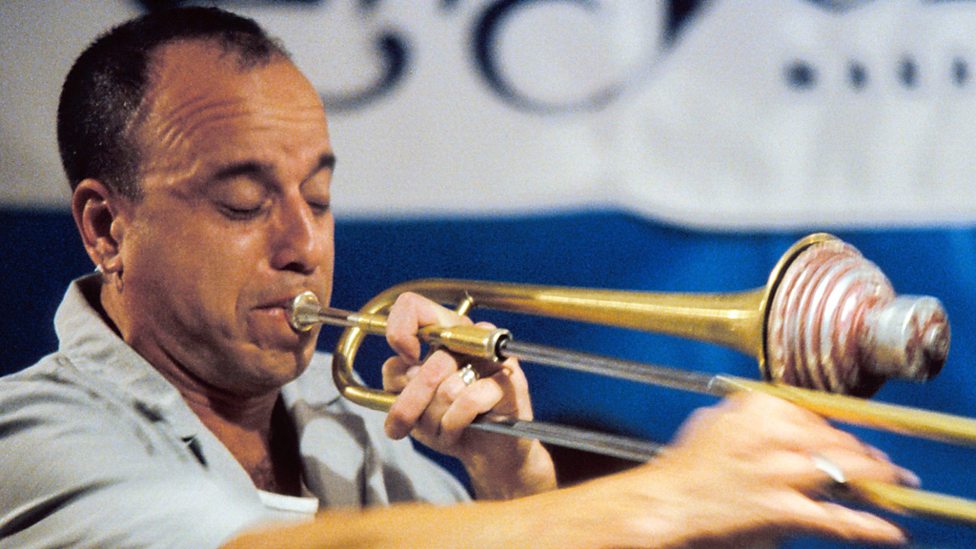 Steven Bernstein (II): enraizado y etéreo