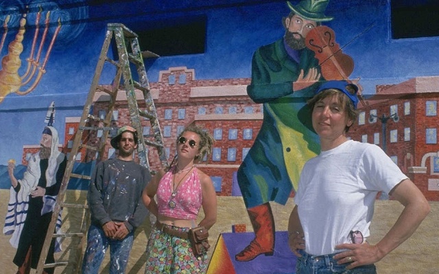 Chagall saca músculo en Venice Beach