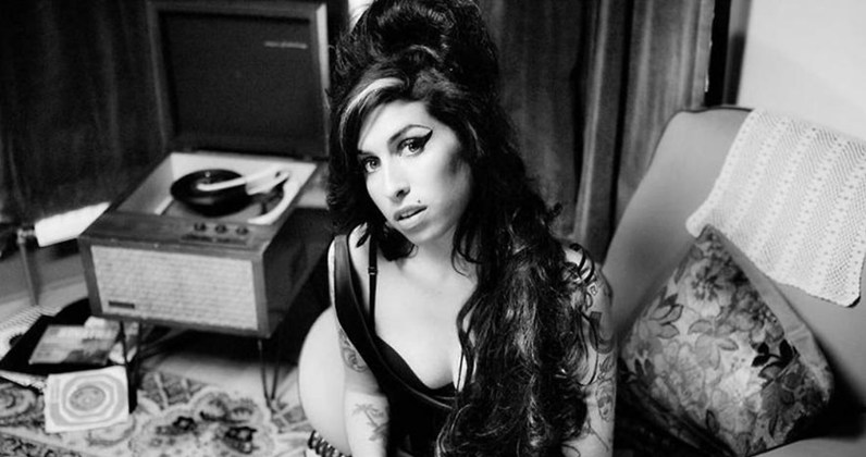 Amy Winehouse (II): éxito y excesos