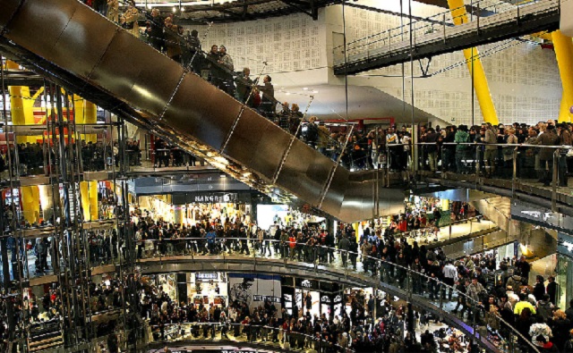 Concentrados en el centro comercial (reish – kaf – zain)