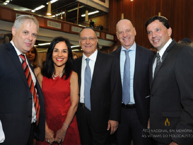 Ceremonia en Memoria del Holocausto en Sao Paulo (Brasil)