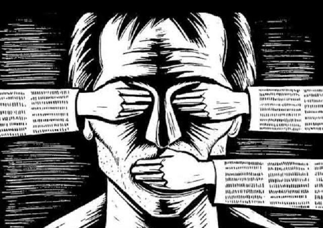 Lo que no se cuenta en los diarios en español