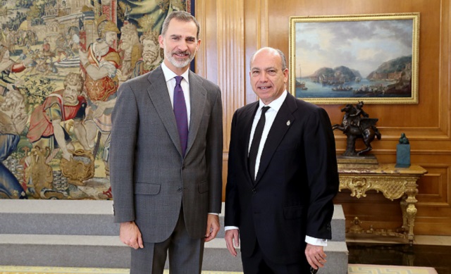 La FCJE otorgó el Premio Senador Ángel Pulido al rey Felipe VI