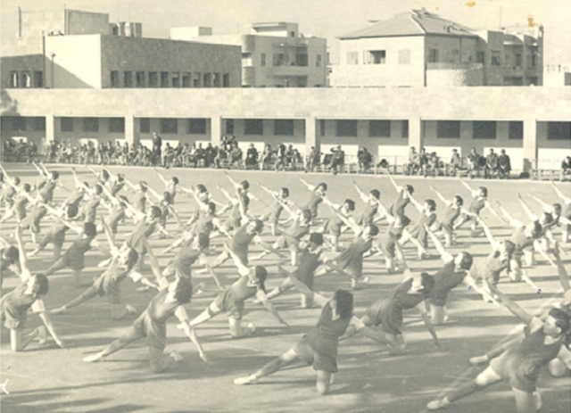 Dr. Imanuél Enest Simón; Jeifaí vejalúts haimún hagufaní