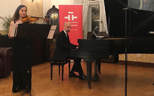 “La música salva vidas”, con el dúo Metha