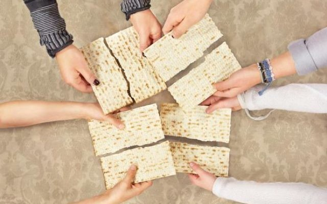 Má nishtaná (qué diferencia el Pésaj el este)