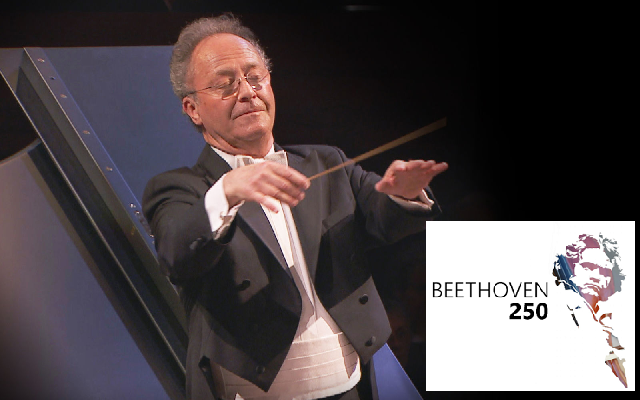 Emmanuel Krivine dirige la Novena de Beethoven con instrumentos de época