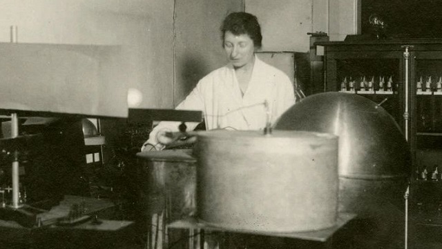 Elizabeth Rona, química nuclear judía húngara, conocida por su trabajo con isótopos radiactivos