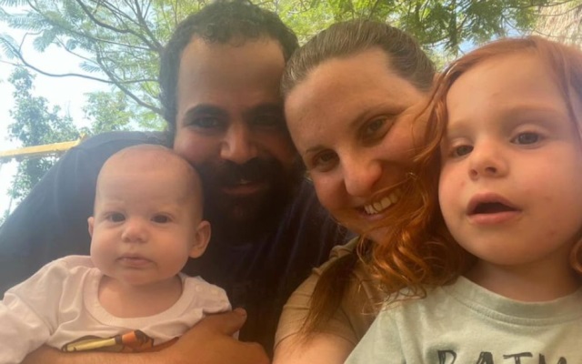 Bibas: Yardén, Shirá y los pequeños Ariel y Kfir