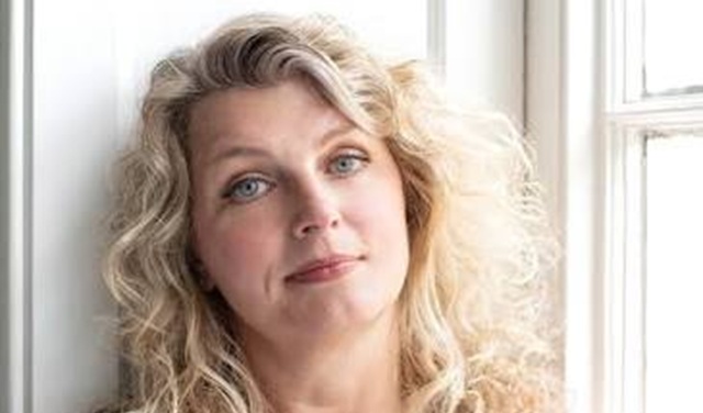 Lucette van den Berg: cantar suavemente