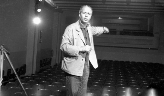 Erwin Axer: luces de escena y sombras de la Shoá